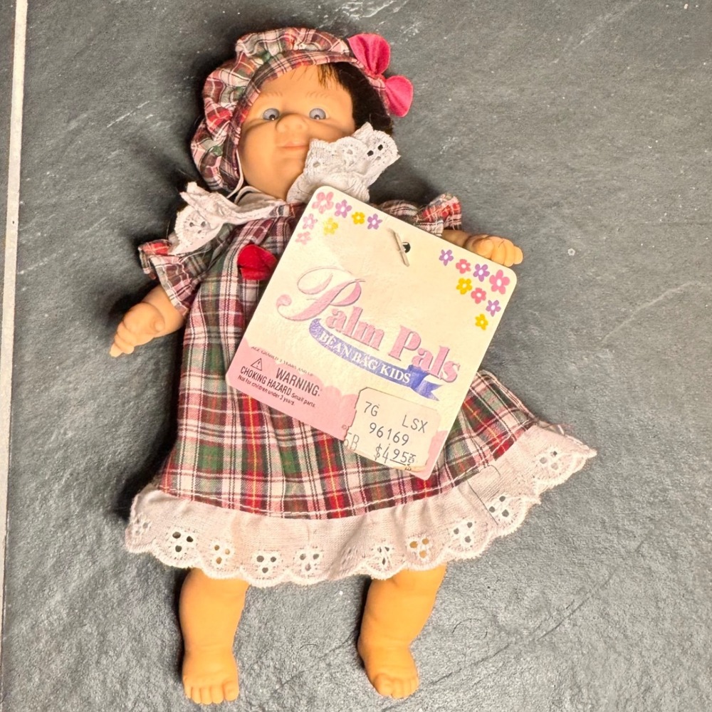 Palm Pals Bean Bag Kids Vintage Baby Doll w Tags Plaid Dress Bonnet 96169 8 Inch